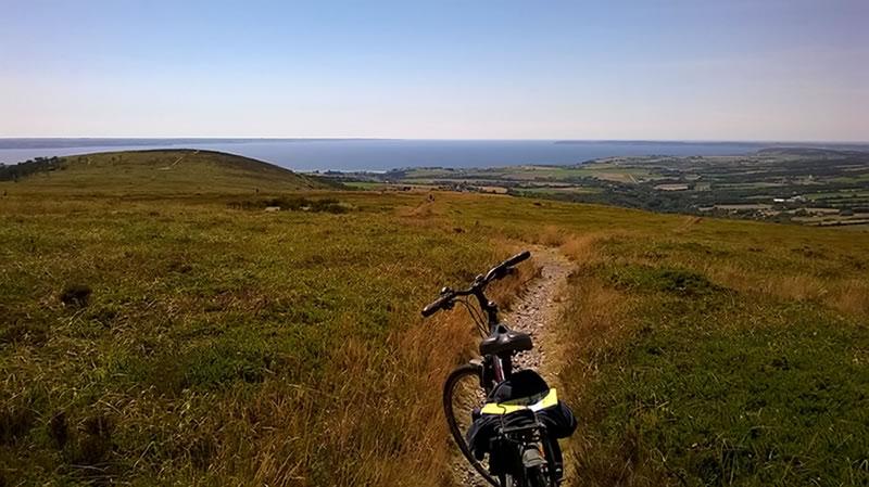 Panorama grandiose au sommet du Ménez-Hom